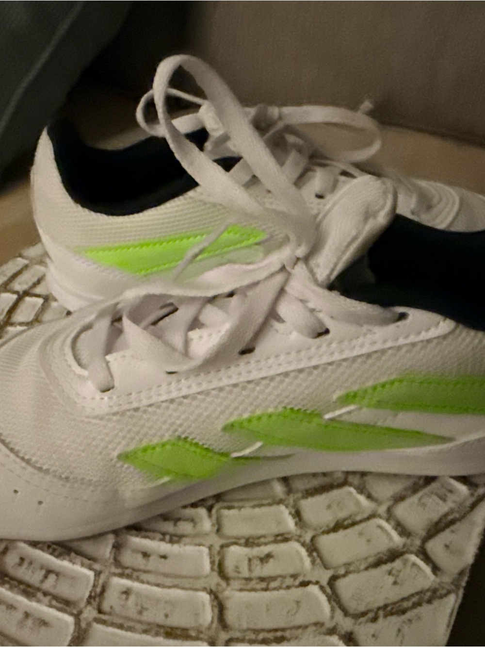 US Boys Predator Indoor Soccer Shoes, Size US 4, White with Neon Green Accents